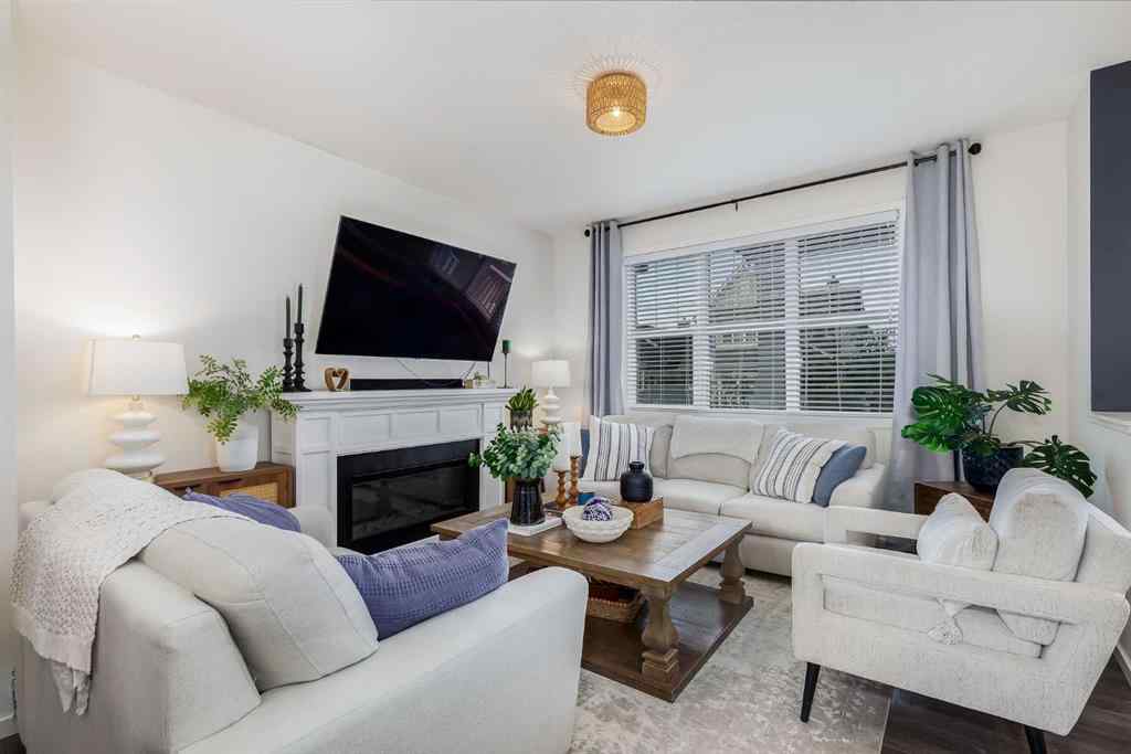 MLS® A2248731 - 340 Kingsmere Way SE in Kings Heights Airdrie, Residential