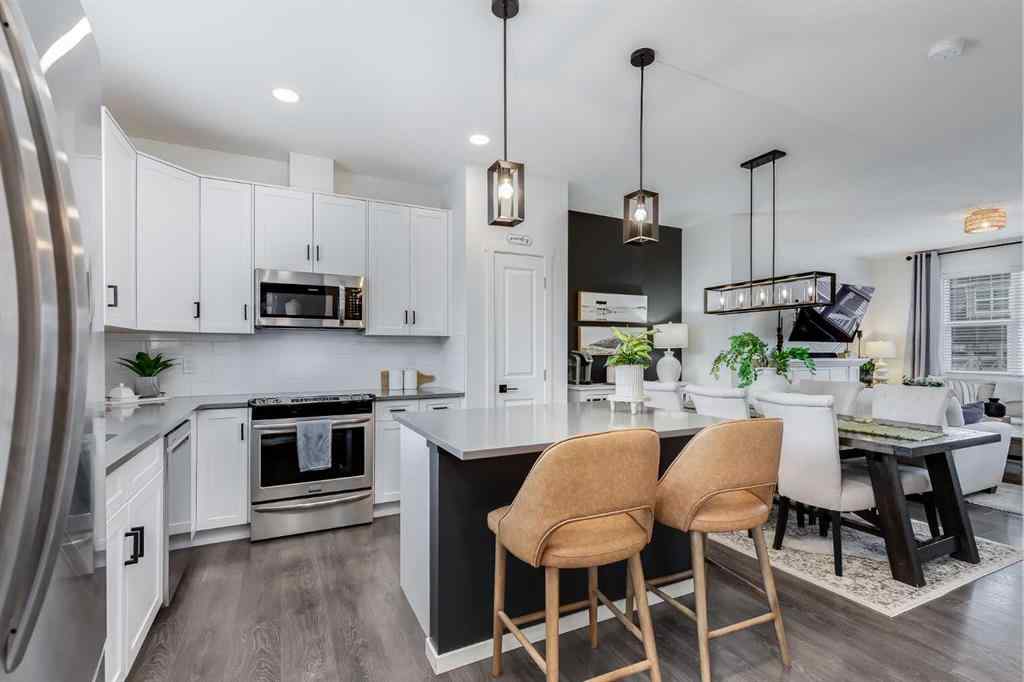 MLS® A2248731 - 340 Kingsmere Way SE in Kings Heights Airdrie, Residential
