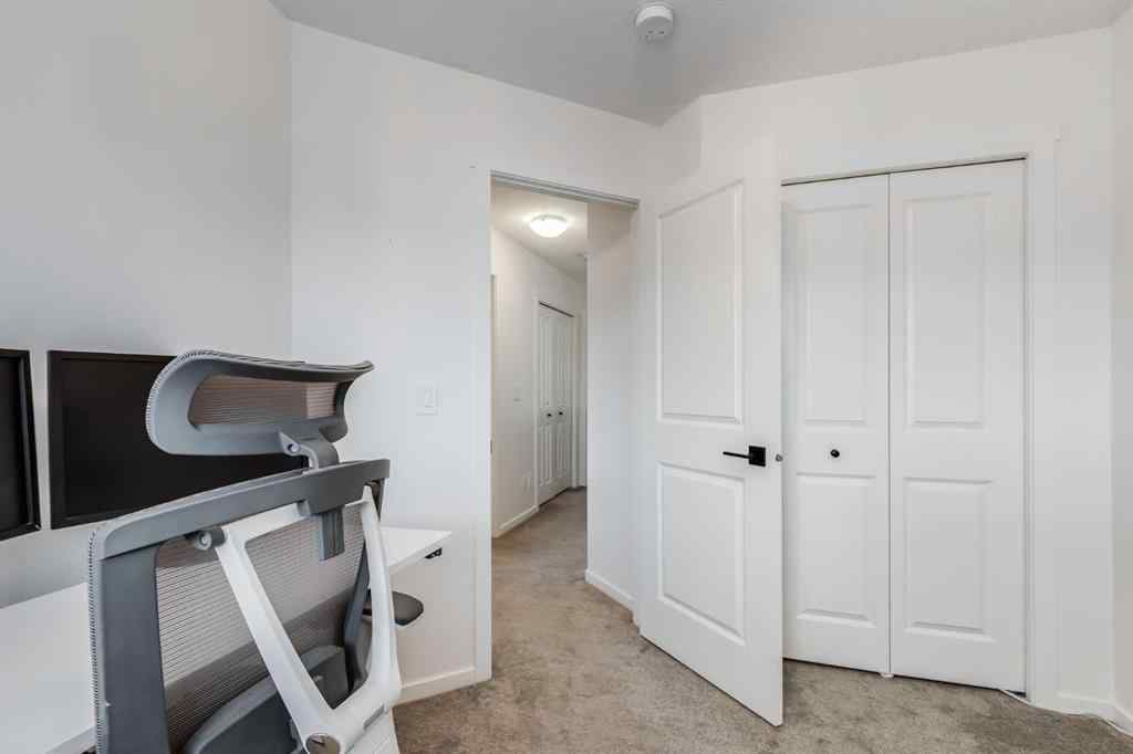MLS® A2248731 - 340 Kingsmere Way SE in Kings Heights Airdrie, Residential