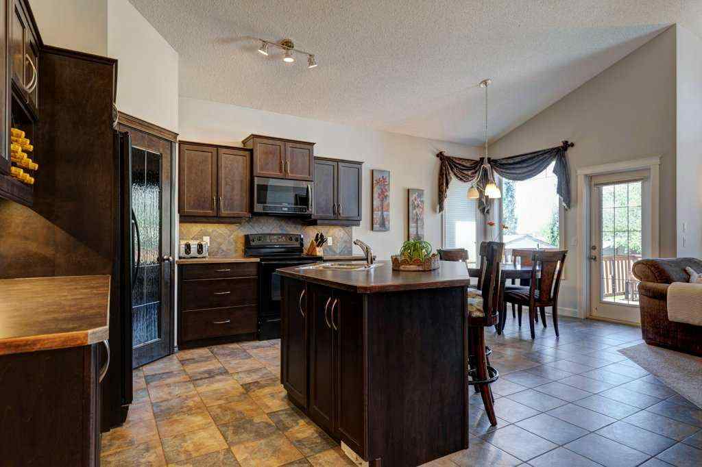 MLS® A2248739 - 2604 Coopers Circle SW in Coopers Crossing Airdrie, Residential