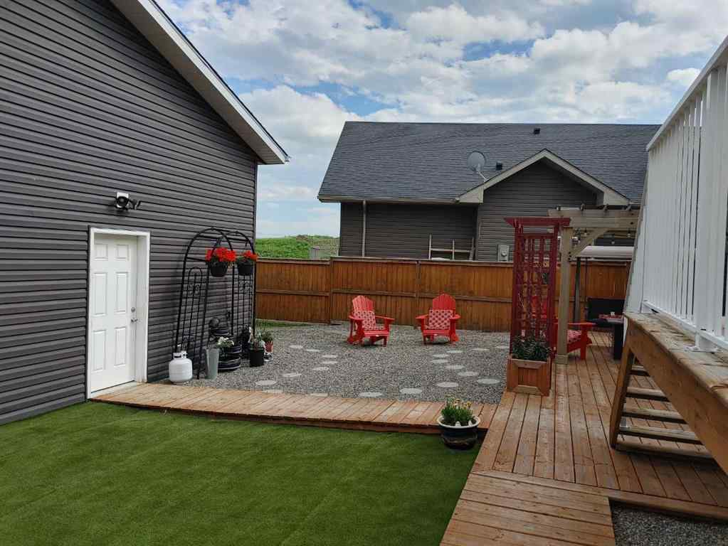 MLS® A2248743 - 215 George Street SW in NONE Diamond Valley, Residential