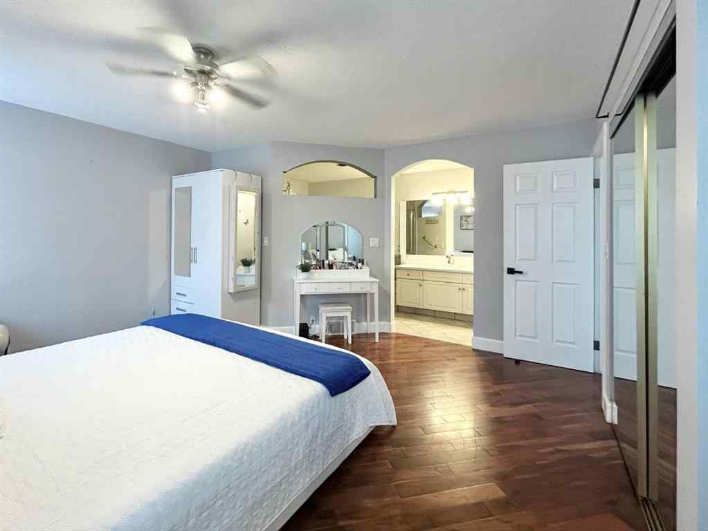 MLS® A2248745 - 305 Lakeside Greens Crescent  in Lakeside Greens Chestermere, Residential