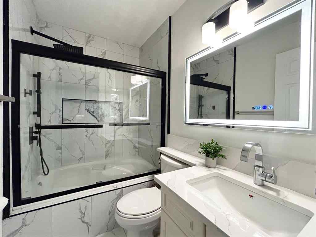 MLS® A2248745 - 305 Lakeside Greens Crescent  in Lakeside Greens Chestermere, Residential