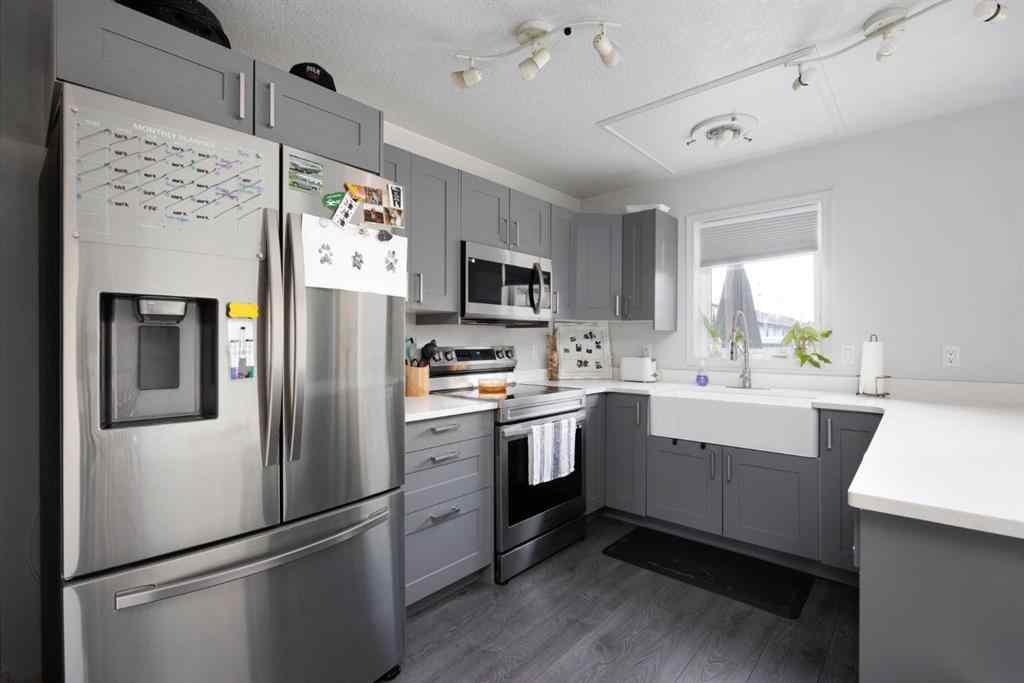 MLS® A2248750 - 108 Shetland Garden  in Thickwood Fort McMurray, Residential