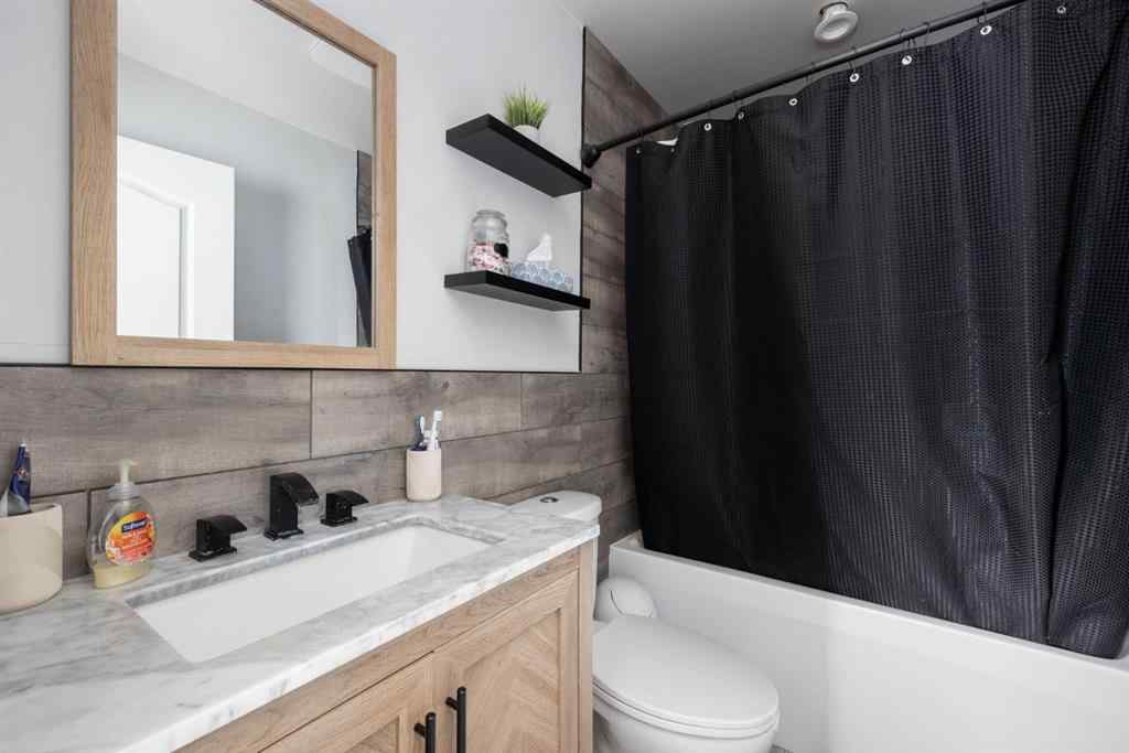 MLS® A2248750 - 108 Shetland Garden  in Thickwood Fort McMurray, Residential