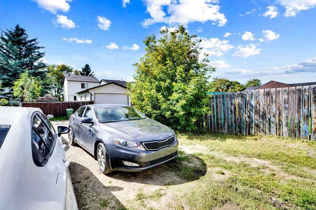 MLS® A2248765 - 139 MARTINDALE Drive NE in Martindale Calgary, Residential