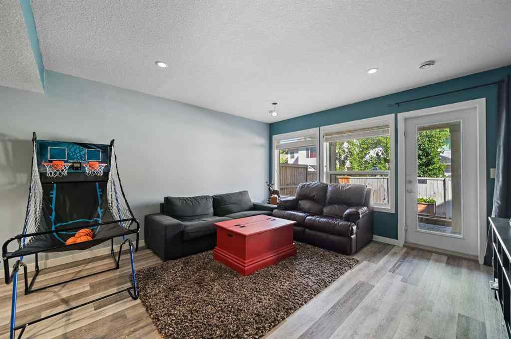 MLS® A2248768 - 92 Brightoncrest Rise SE in New Brighton Calgary, Residential