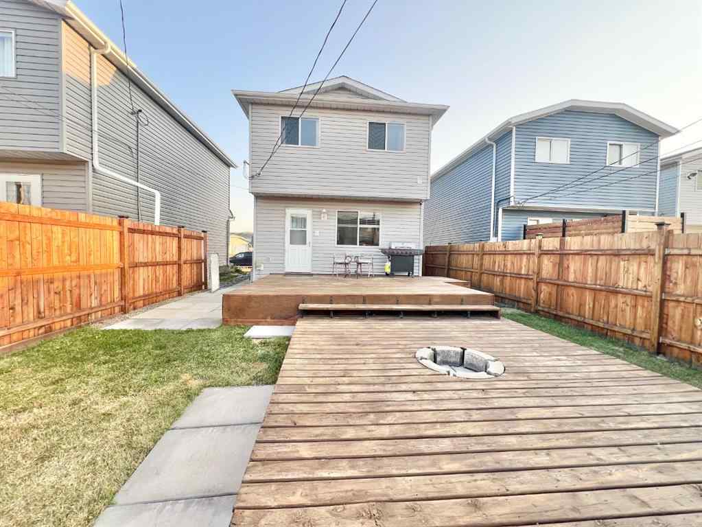 MLS® A2248769 - 808 Birchwood Close  in Bankview Drumheller, Residential