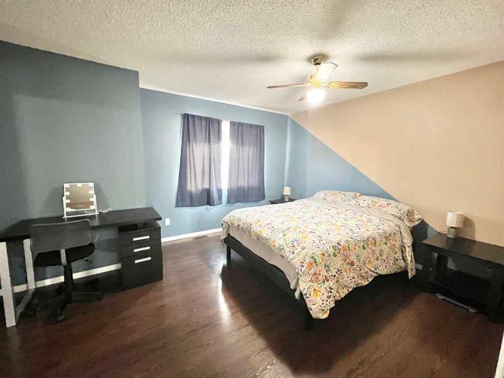 MLS® A2248769 - 808 Birchwood Close  in Bankview Drumheller, Residential
