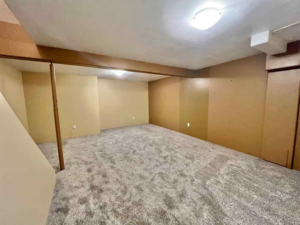 MLS® A2248769 - 808 Birchwood Close  in Bankview Drumheller, Residential