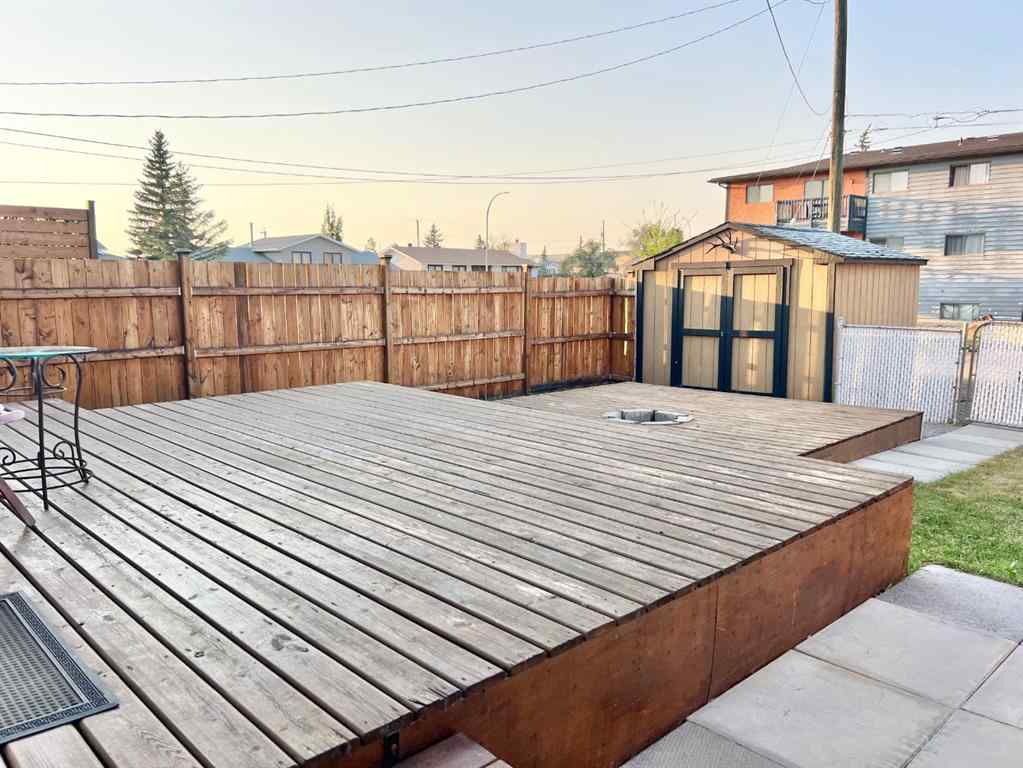 MLS&reg; # A2248769 - 808 Birchwood Close  in Bankview Drumheller, Residential Open Houses