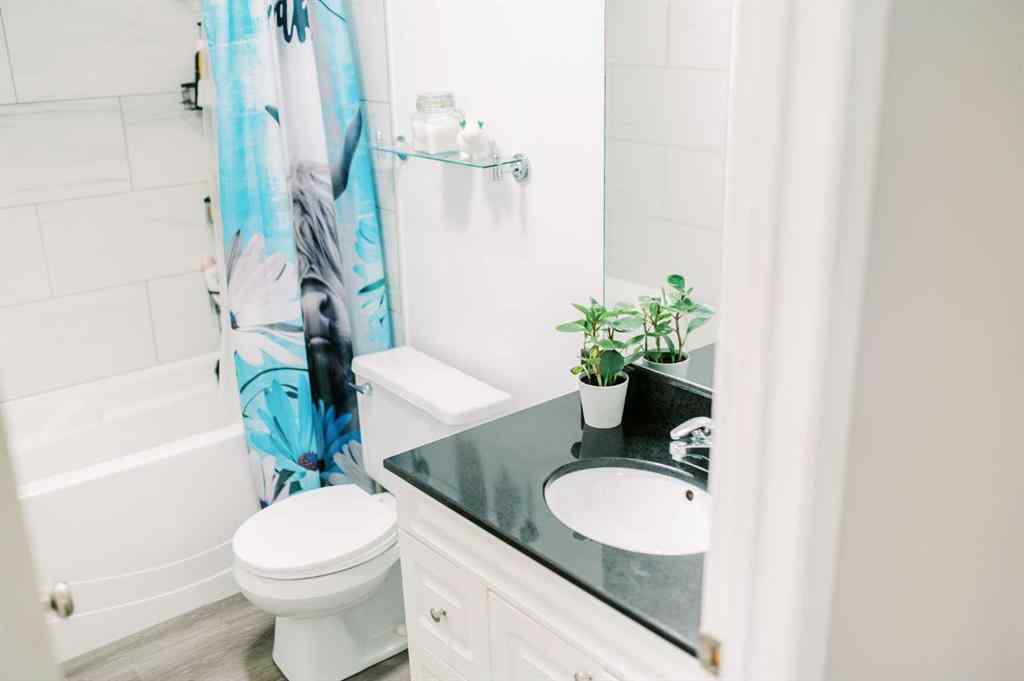 MLS® A2248770 - 3801 64 Street  in Grandview Stettler, Residential