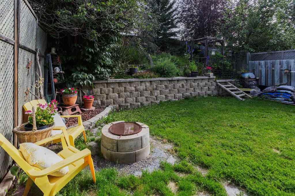 MLS® A2248776 - 234 Quigley Drive  in West Terrace Cochrane, Residential