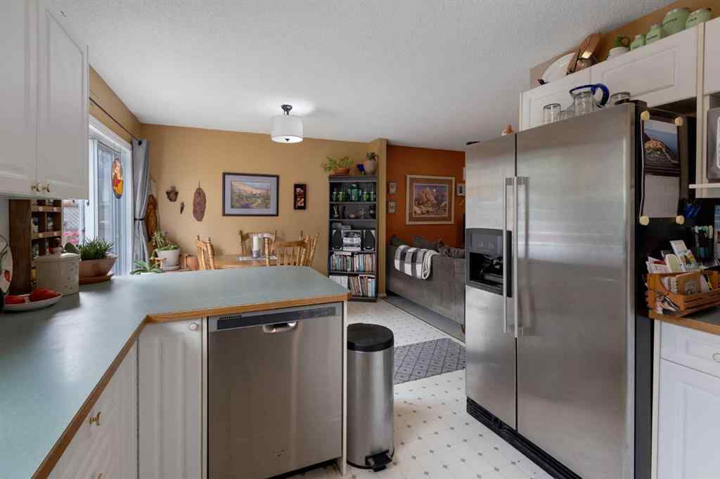 MLS® A2248776 - 234 Quigley Drive  in West Terrace Cochrane, Residential