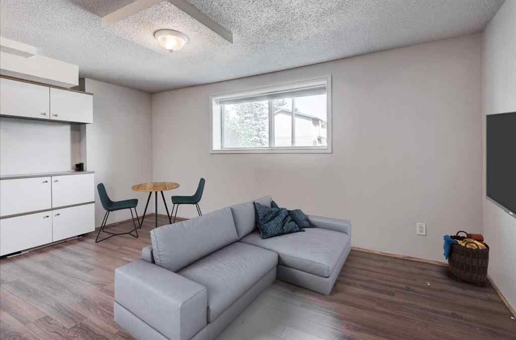 MLS® A2248802 - 5 Fonda Drive SE in Forest Heights Calgary, Residential