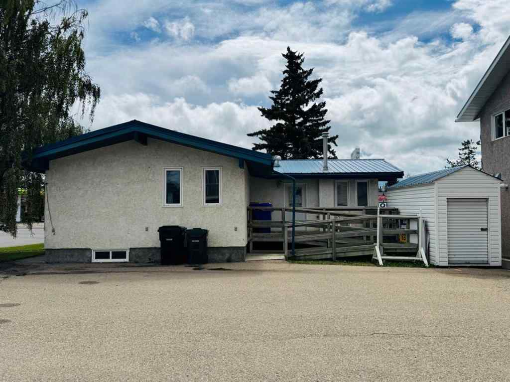 MLS® A2248811 - 4530 54 Avenue  in NONE Olds, Commercial