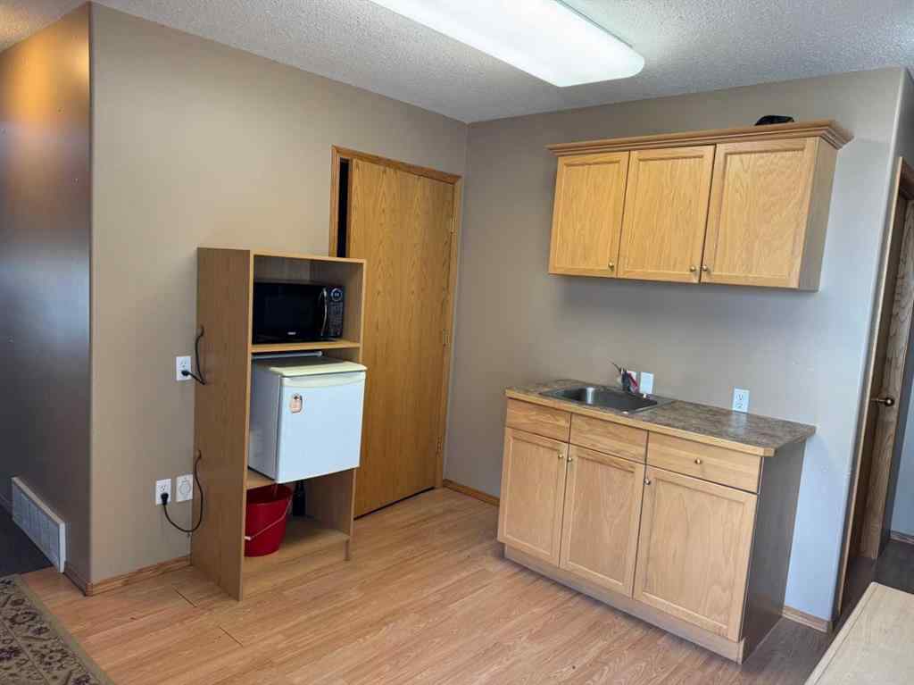 MLS® A2248811 - 4530 54 Avenue  in NONE Olds, Commercial