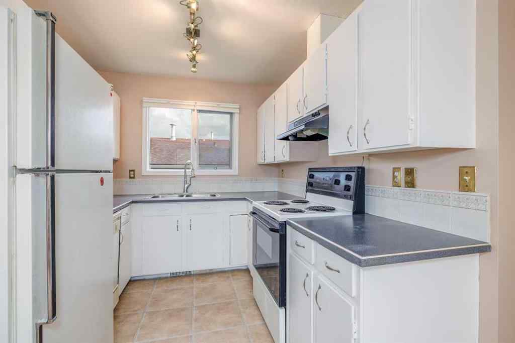 MLS® A2248814 - 76 Doverglen Crescent SE in Dover Calgary, Residential