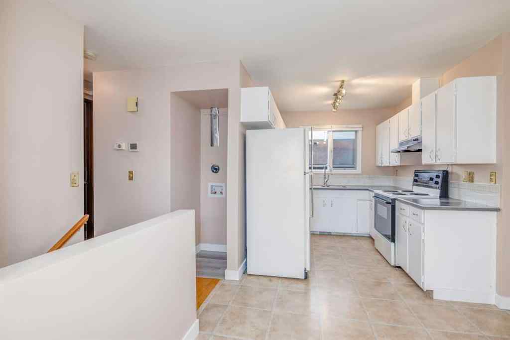 MLS® A2248814 - 76 Doverglen Crescent SE in Dover Calgary, Residential