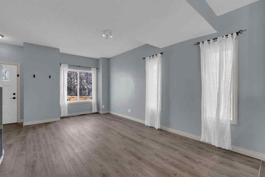 MLS® A2248839 - 211 Strathaven Mews  in Strathaven Strathmore, Residential