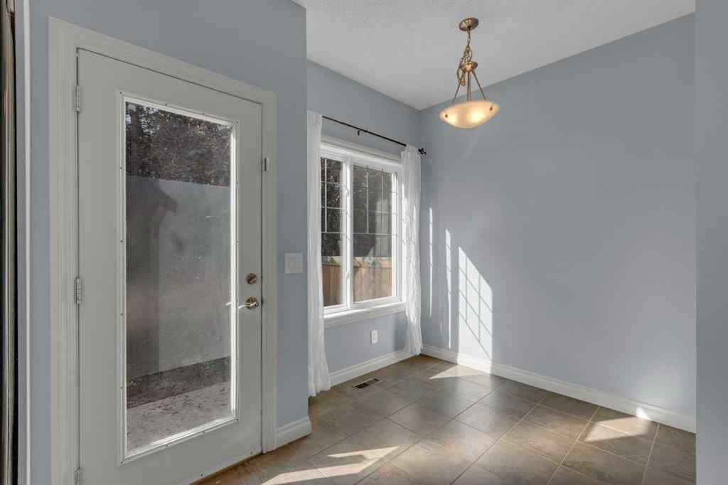 MLS® A2248839 - 211 Strathaven Mews  in Strathaven Strathmore, Residential