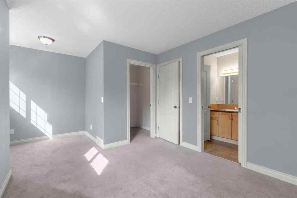 MLS® A2248839 - 211 Strathaven Mews  in Strathaven Strathmore, Residential