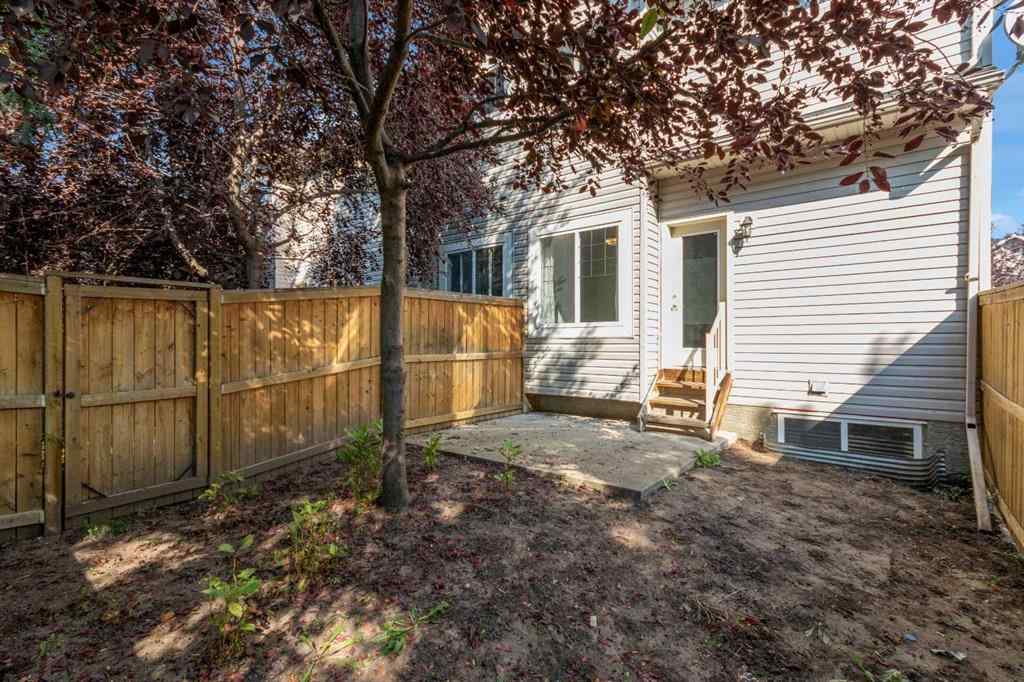 MLS® A2248839 - 211 Strathaven Mews  in Strathaven Strathmore, Residential