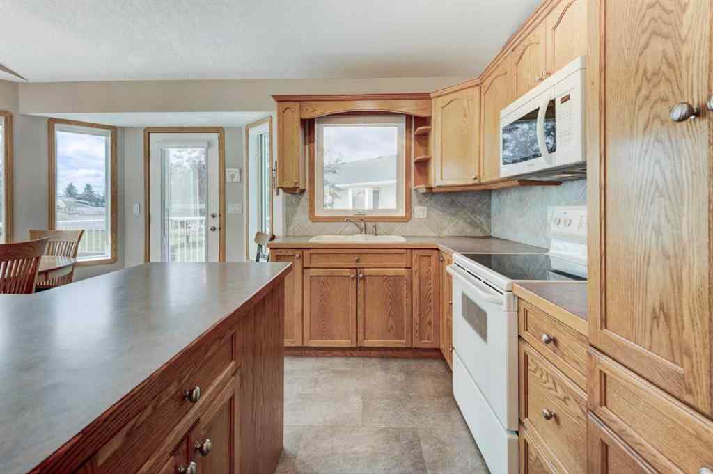 MLS® A2248842 - 3 Strathmore Lakes Bay  in Strathmore Lakes Estates Strathmore, Residential