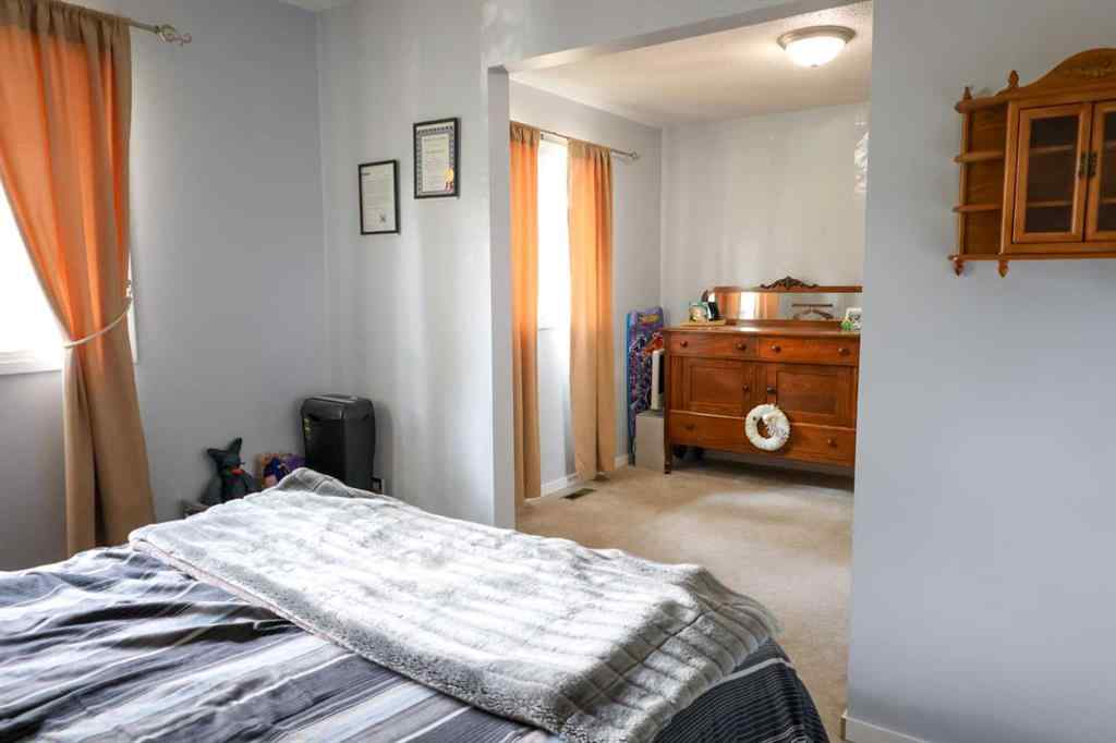 MLS® A2248844 - 1356 Southdale Crescent SW in Southwood Calgary, Residential