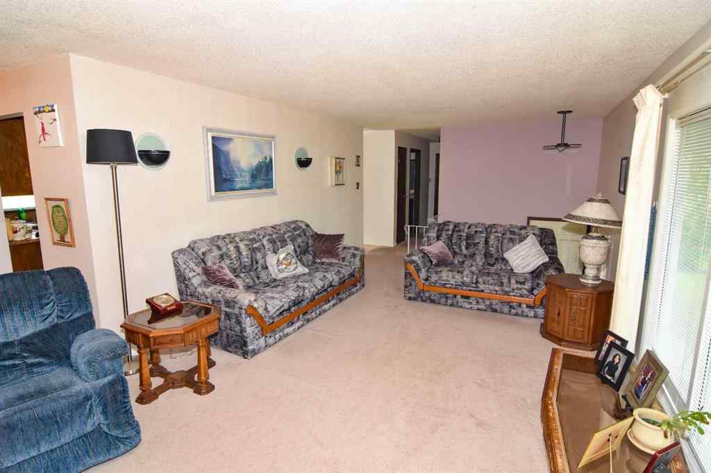 MLS® A2248844 - 1356 Southdale Crescent SW in Southwood Calgary, Residential