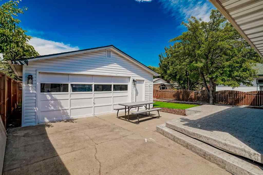 MLS® A2248857 - 208 Woodpark Place SW in Woodlands Calgary, Residential