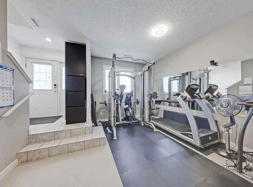 MLS® A2248860 - 455 20 Avenue NE in Winston Heights/Mountview Calgary, Residential