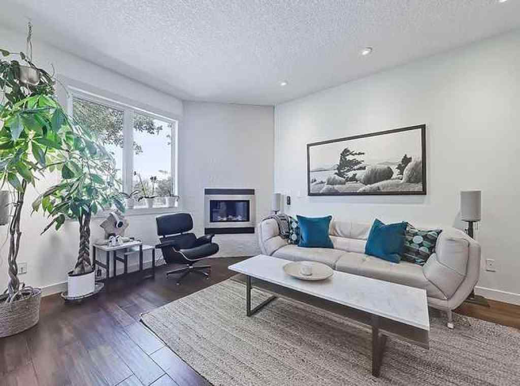 MLS® A2248860 - 455 20 Avenue NE in Winston Heights/Mountview Calgary, Residential
