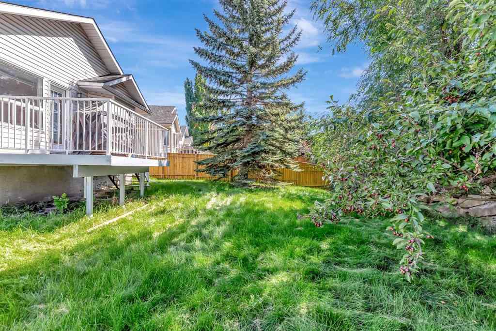 MLS® A2248861 - 155 Douglas Glen Close SE in Douglasdale/Glen Calgary, Residential