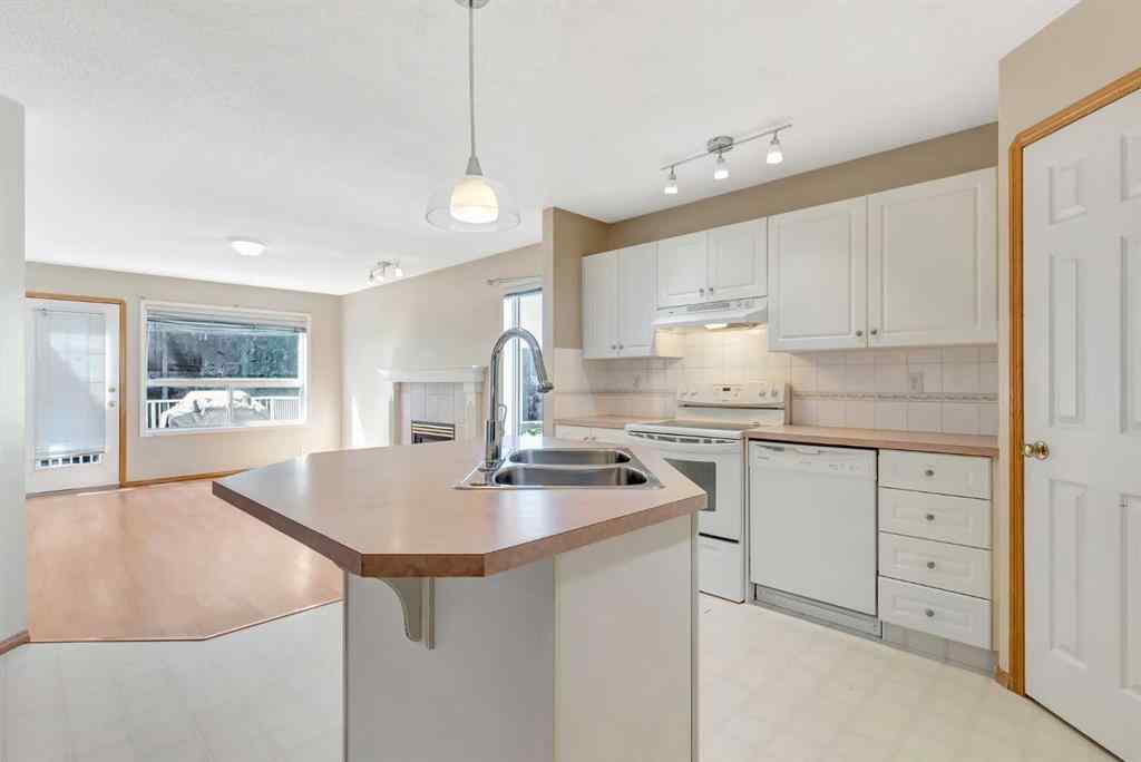 MLS® A2248861 - 155 Douglas Glen Close SE in Douglasdale/Glen Calgary, Residential