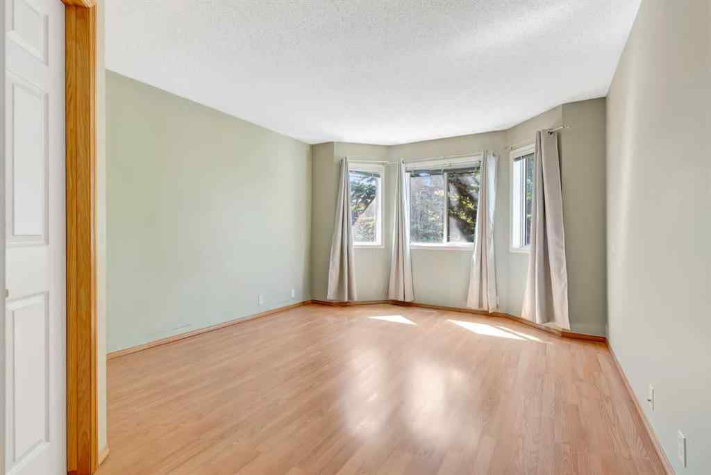 MLS® A2248861 - 155 Douglas Glen Close SE in Douglasdale/Glen Calgary, Residential