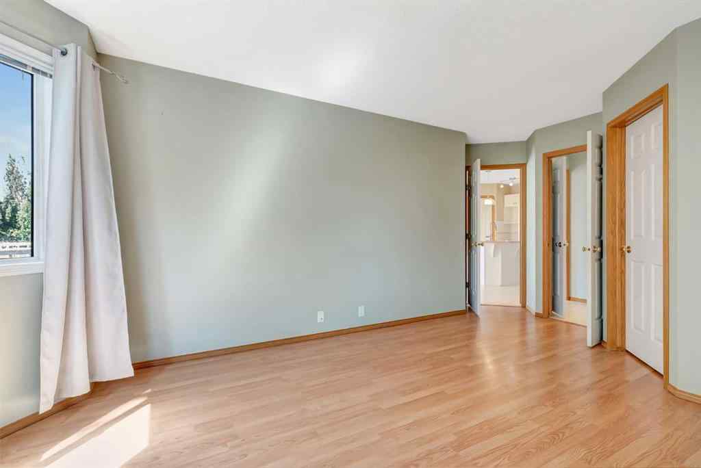 MLS® A2248861 - 155 Douglas Glen Close SE in Douglasdale/Glen Calgary, Residential