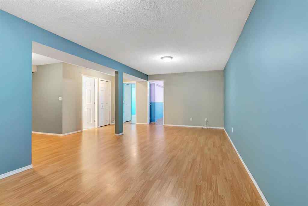 MLS® A2248861 - 155 Douglas Glen Close SE in Douglasdale/Glen Calgary, Residential