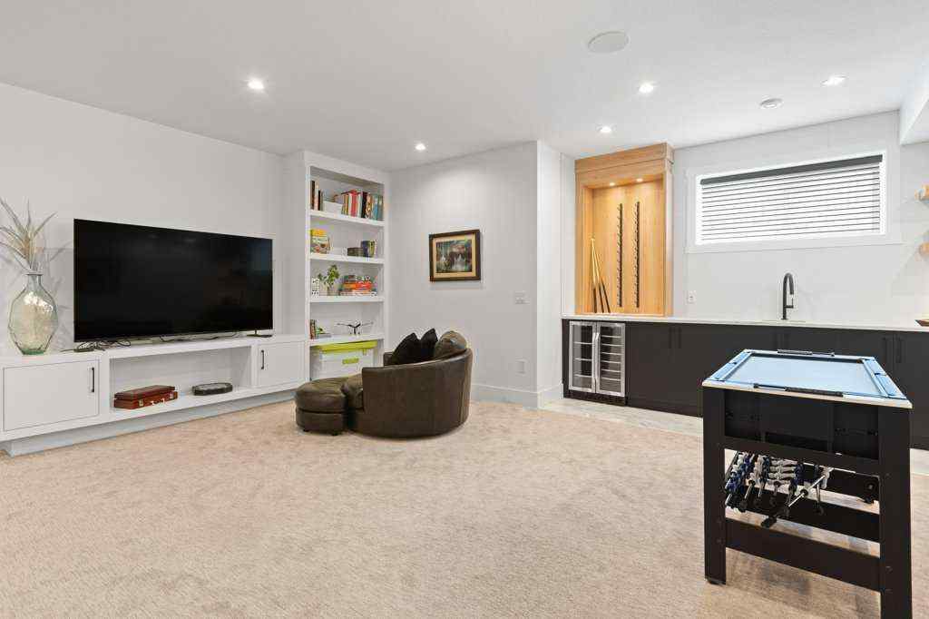 MLS® A2248864 - 2627 36 Street SW in Killarney/Glengarry Calgary, Residential