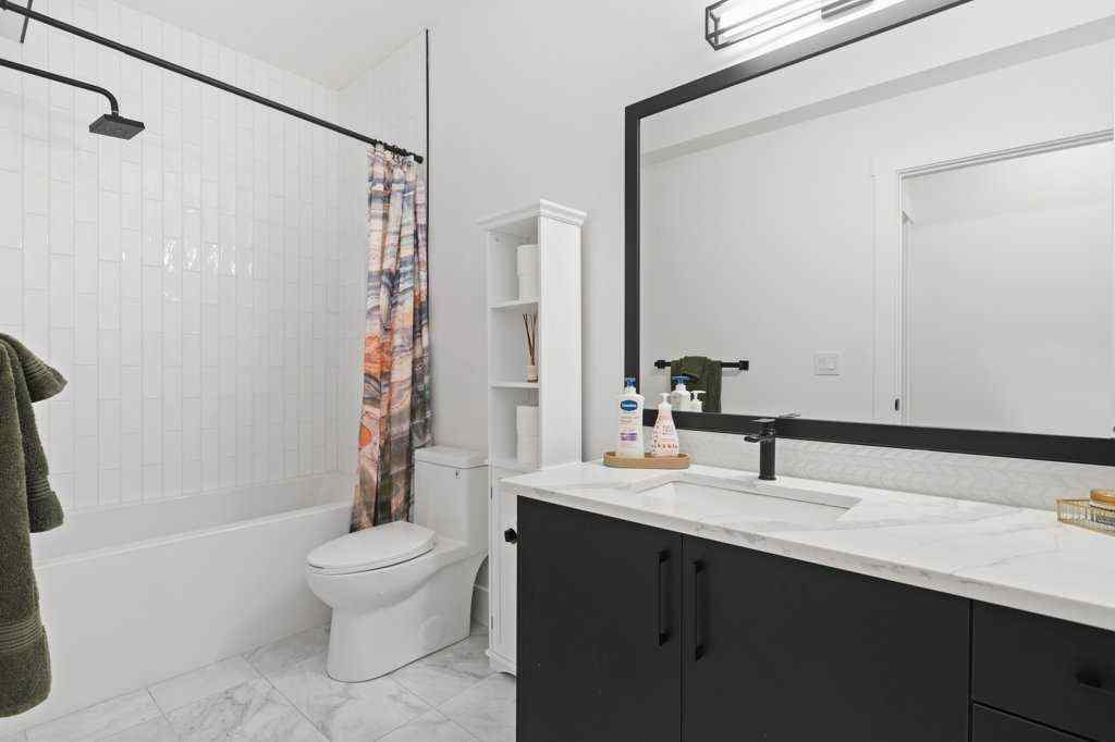 MLS® A2248864 - 2627 36 Street SW in Killarney/Glengarry Calgary, Residential