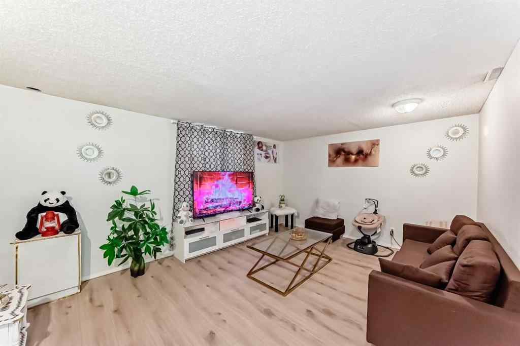 MLS® A2248866 - 2208 47 Street SE in Forest Lawn Calgary, Residential