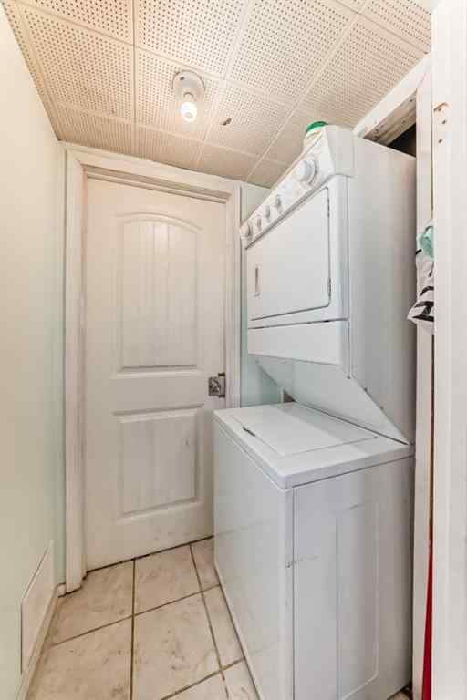 MLS® A2248866 - 2208 47 Street SE in Forest Lawn Calgary, Residential