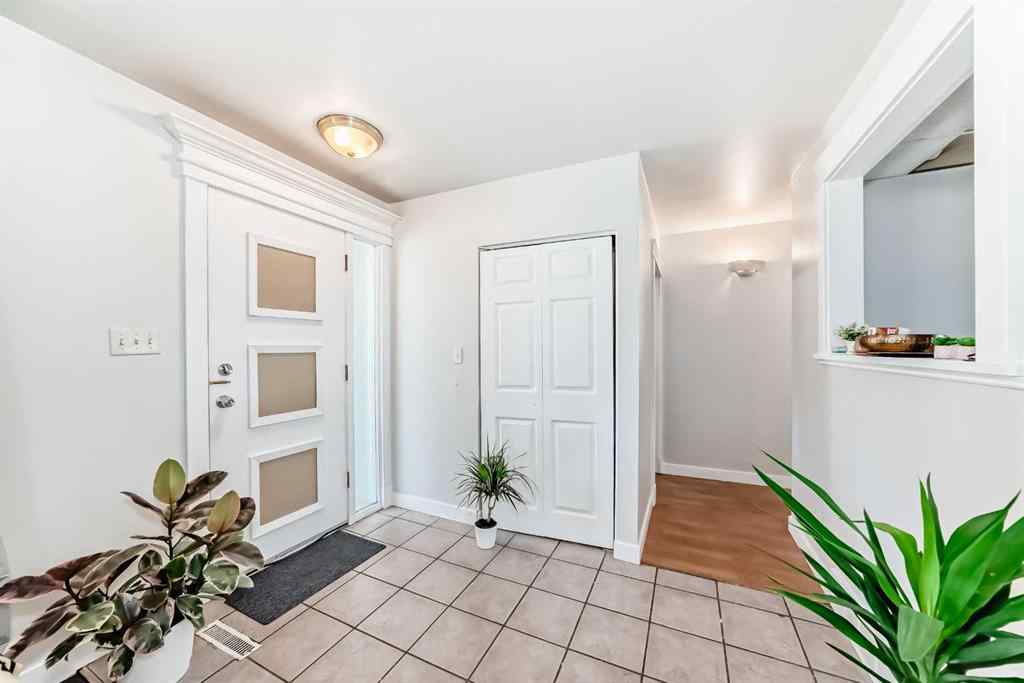 MLS® A2248866 - 2208 47 Street SE in Forest Lawn Calgary, Residential