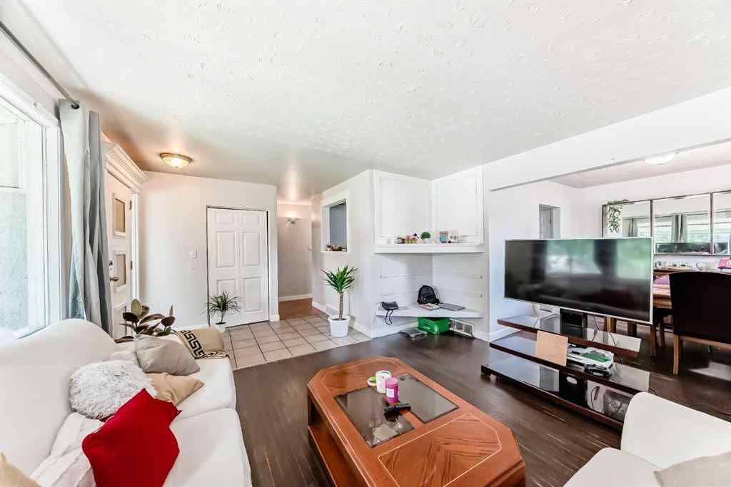 MLS® A2248866 - 2208 47 Street SE in Forest Lawn Calgary, Residential