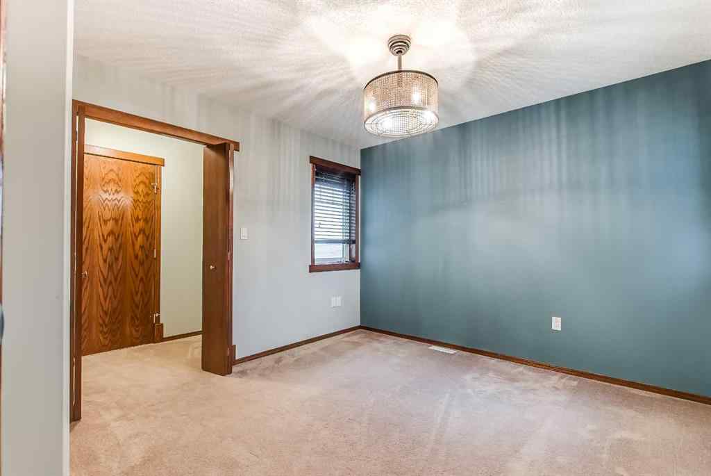 MLS® A2248871 - 1048 Eagle Ridge Drive  in NONE Dunmore, Residential