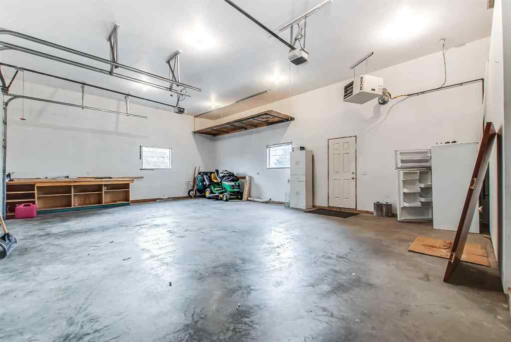 MLS® A2248871 - 1048 Eagle Ridge Drive  in NONE Dunmore, Residential