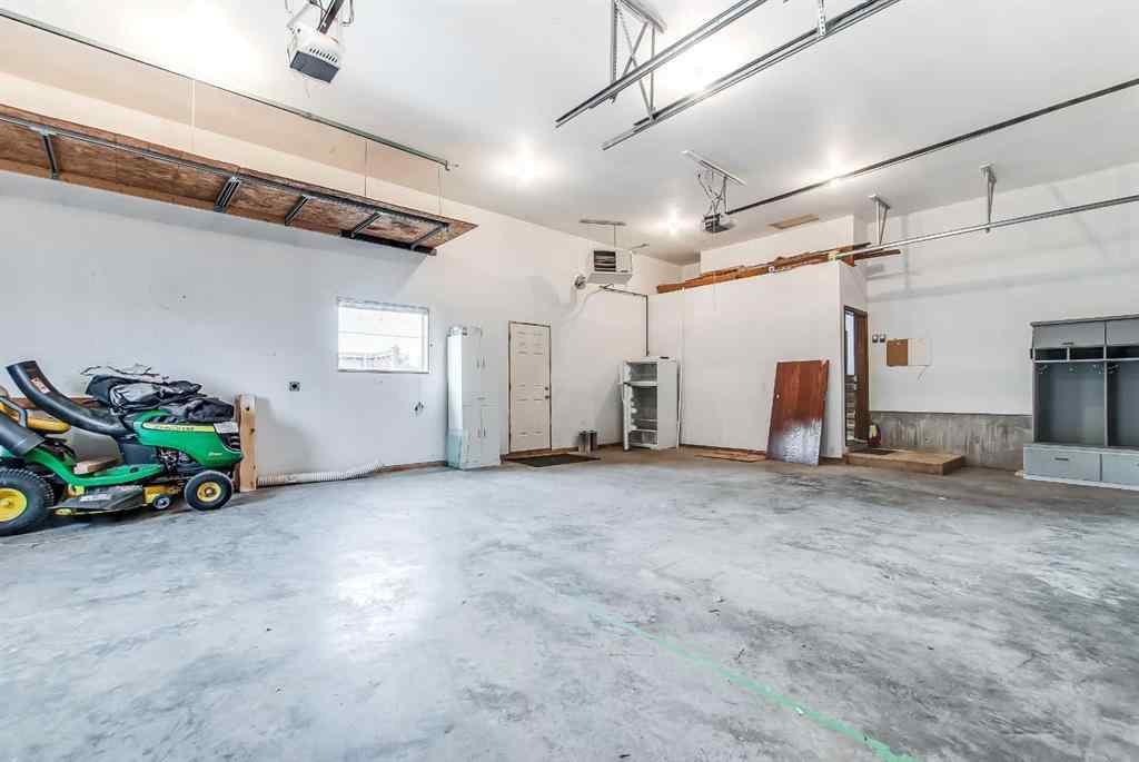 MLS® A2248871 - 1048 Eagle Ridge Drive  in NONE Dunmore, Residential