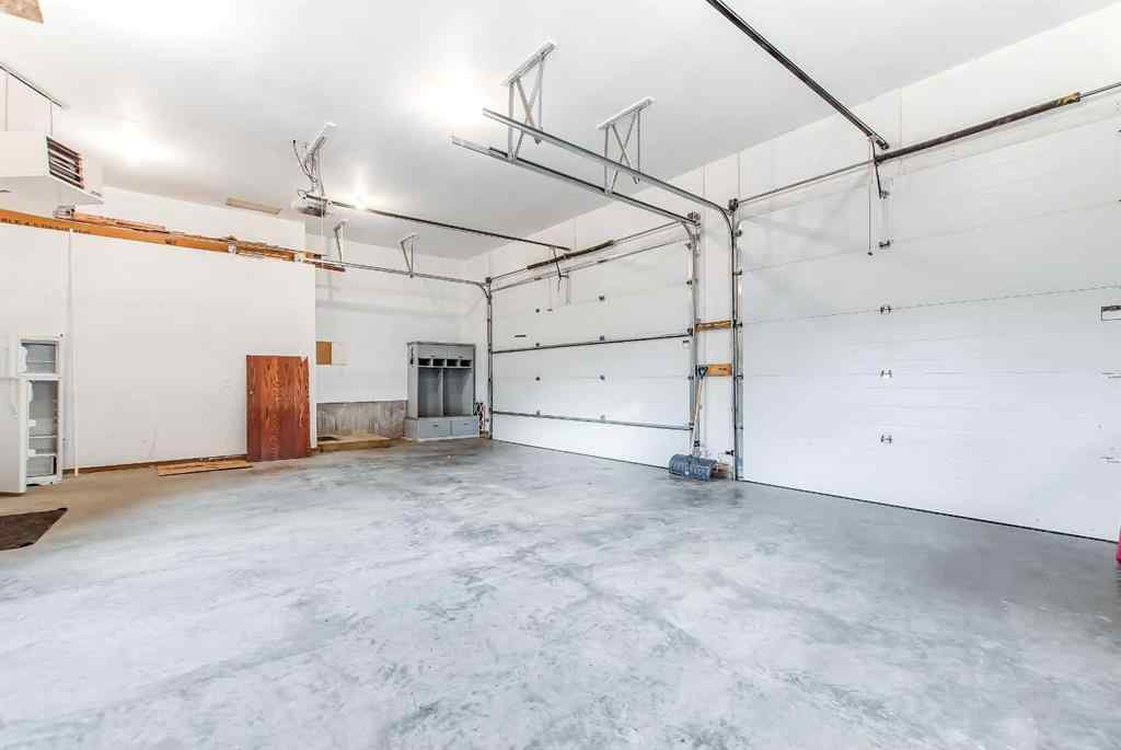 MLS® A2248871 - 1048 Eagle Ridge Drive  in NONE Dunmore, Residential