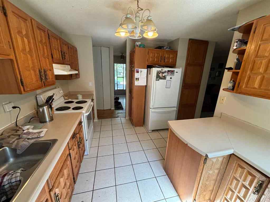MLS® A2248877 - 9601 79 Avenue  in North End Peace River, Residential