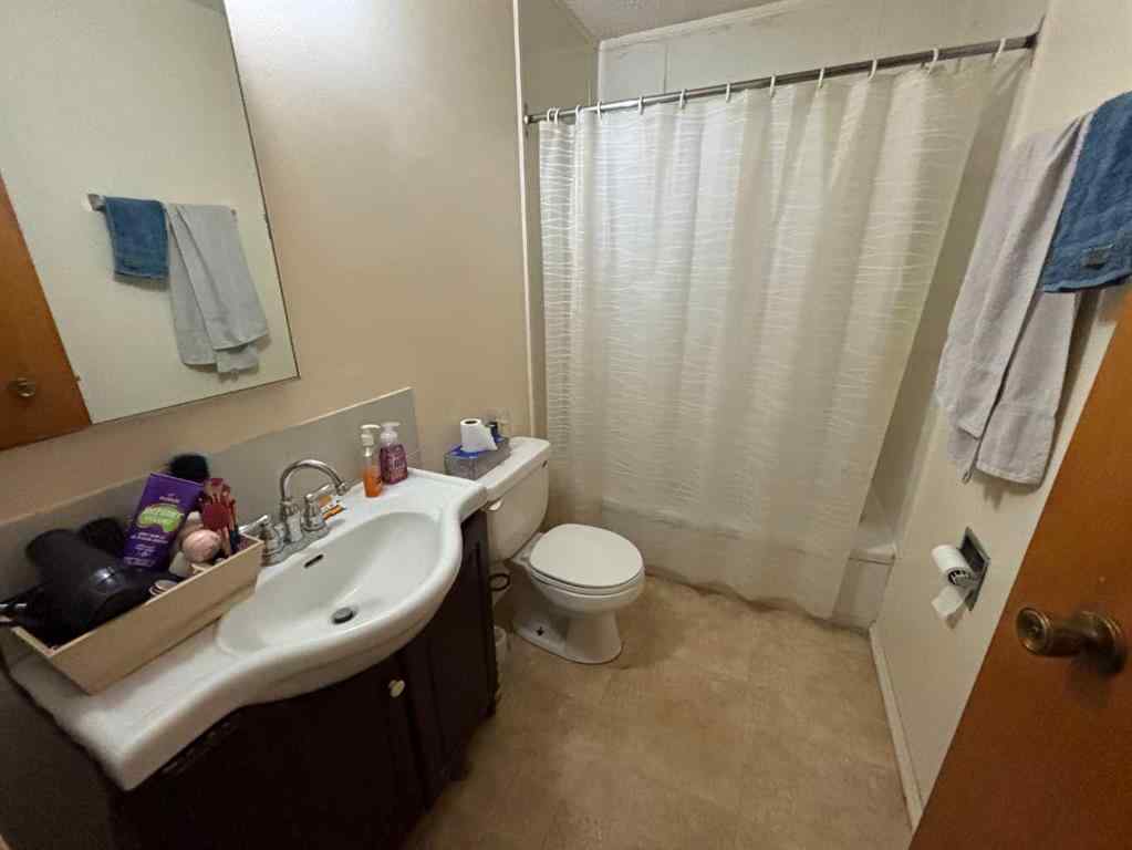 MLS® A2248877 - 9601 79 Avenue  in North End Peace River, Residential